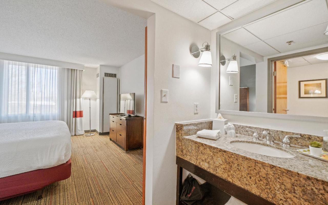 315 Loso Hotel Airport Charlotte Exteriör bild